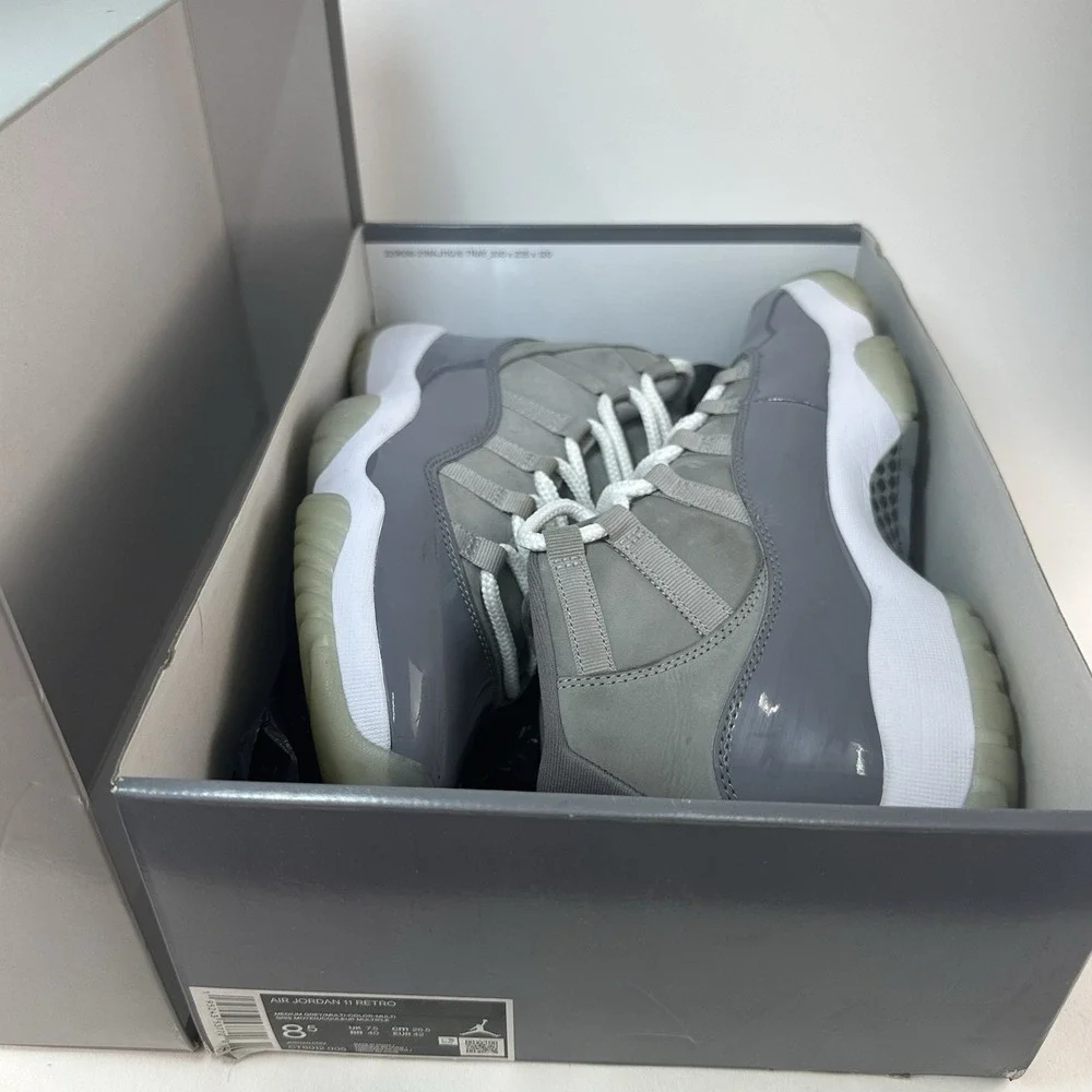 Air Jordan 11 Retro Cool Grey CT8012-005 Men's Size 8.5 Gray White 2021